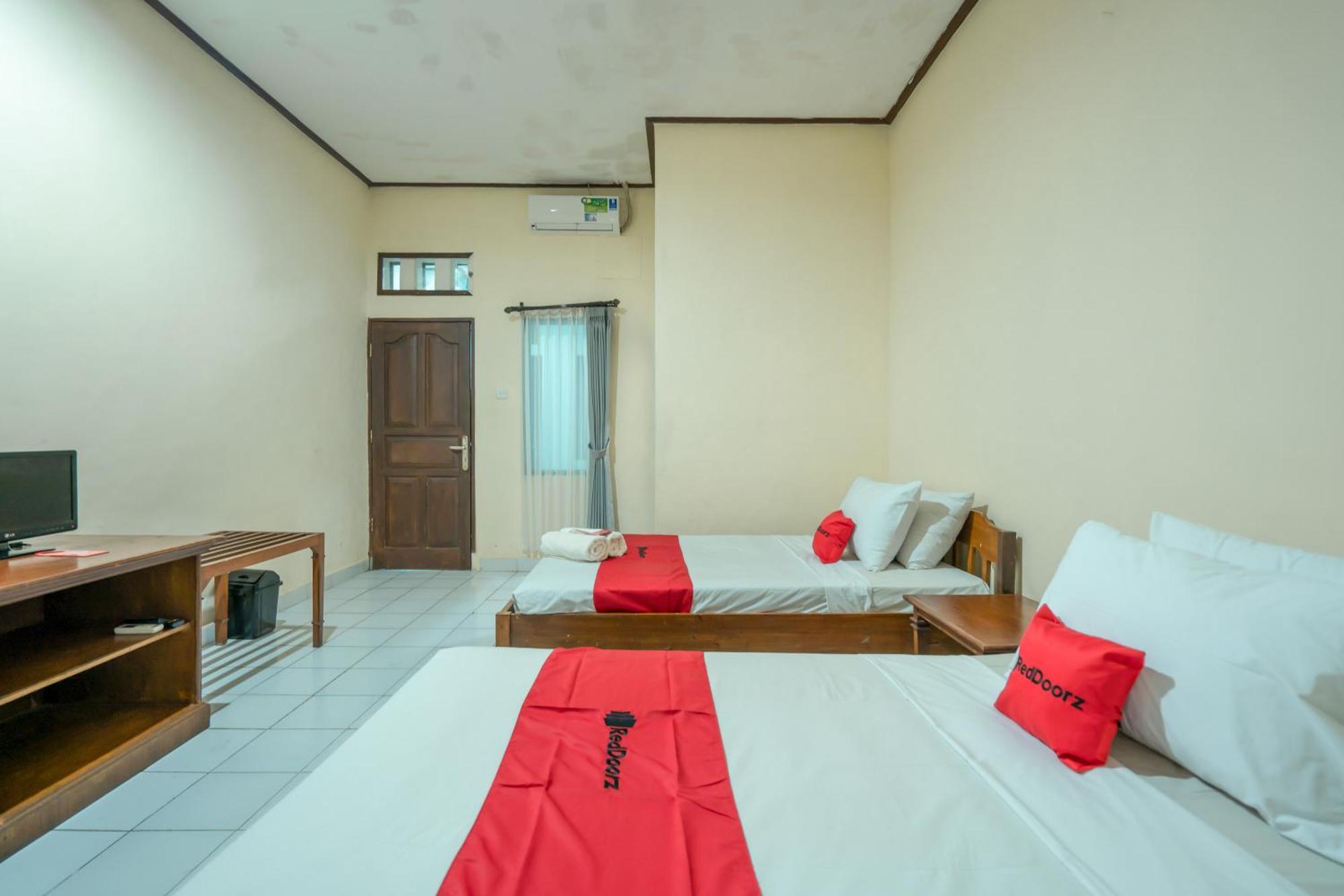 Reddoorz Plus At Mahajaya Hotel Denpasar Exteriér fotografie