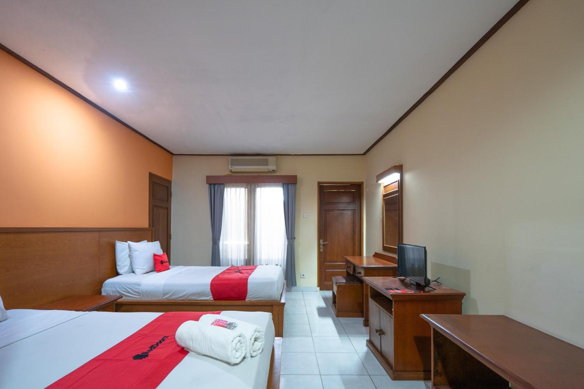 Reddoorz Plus At Mahajaya Hotel Denpasar Exteriér fotografie