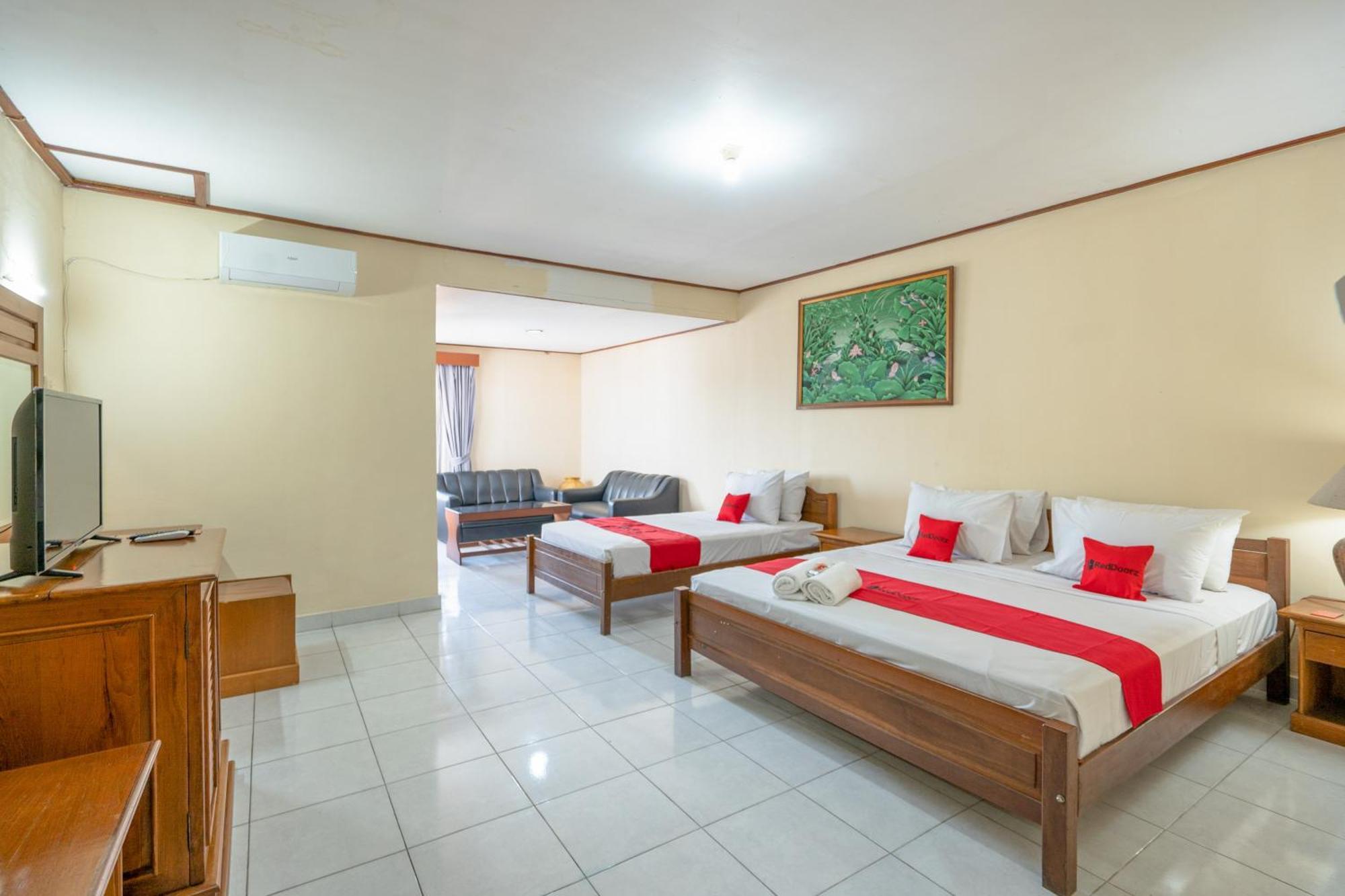 Reddoorz Plus At Mahajaya Hotel Denpasar Exteriér fotografie